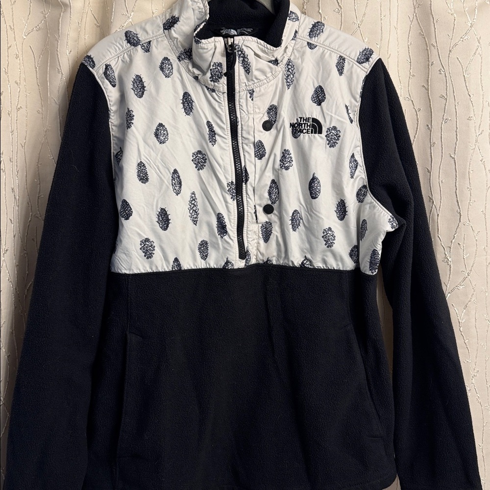 The North Face Black and White Pinecone Fleece Jacket - Picture 3 of 8